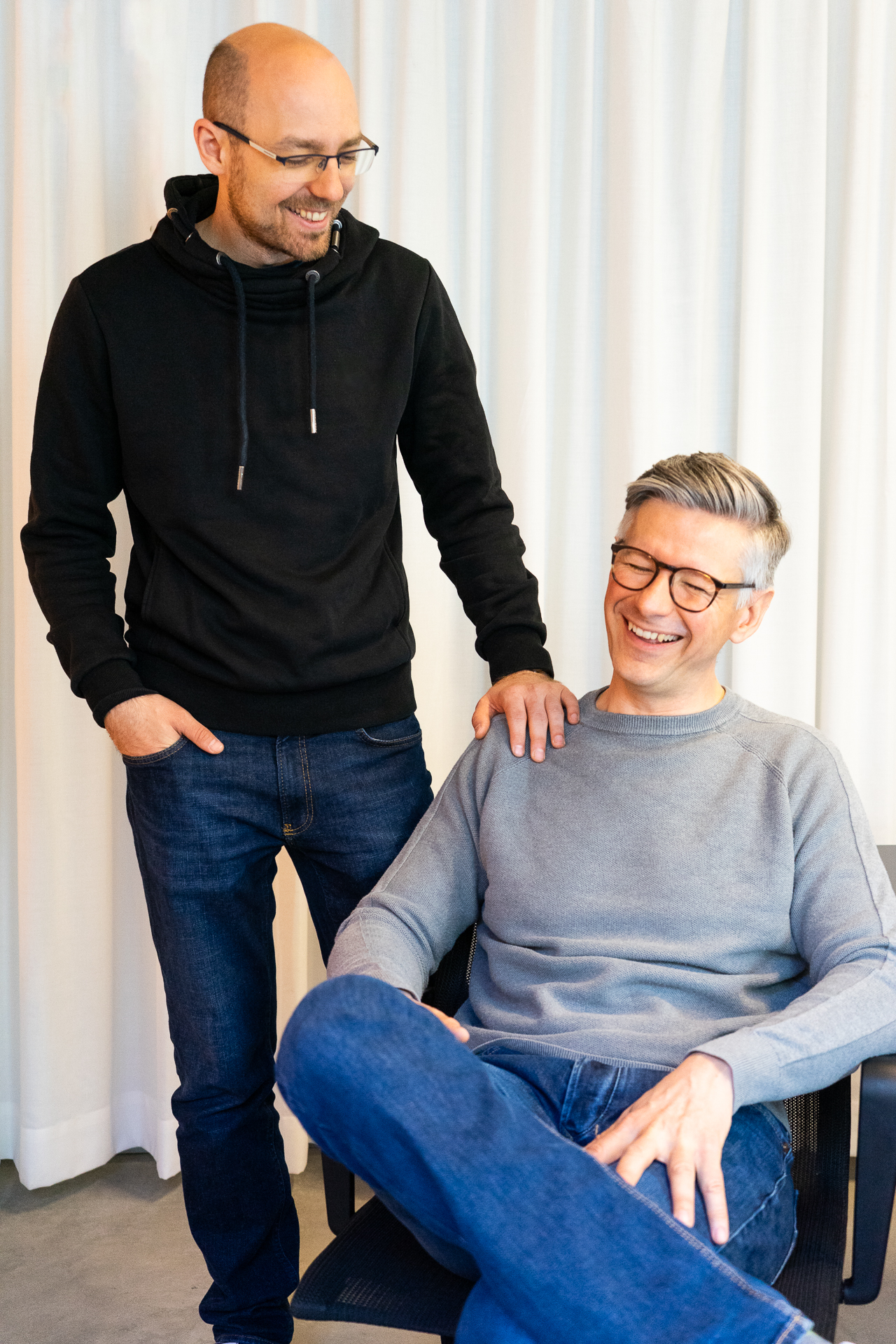 Das Team der Berlin Coaching Academy – zwei Coaches in entspannter, professioneller Atmosphäre